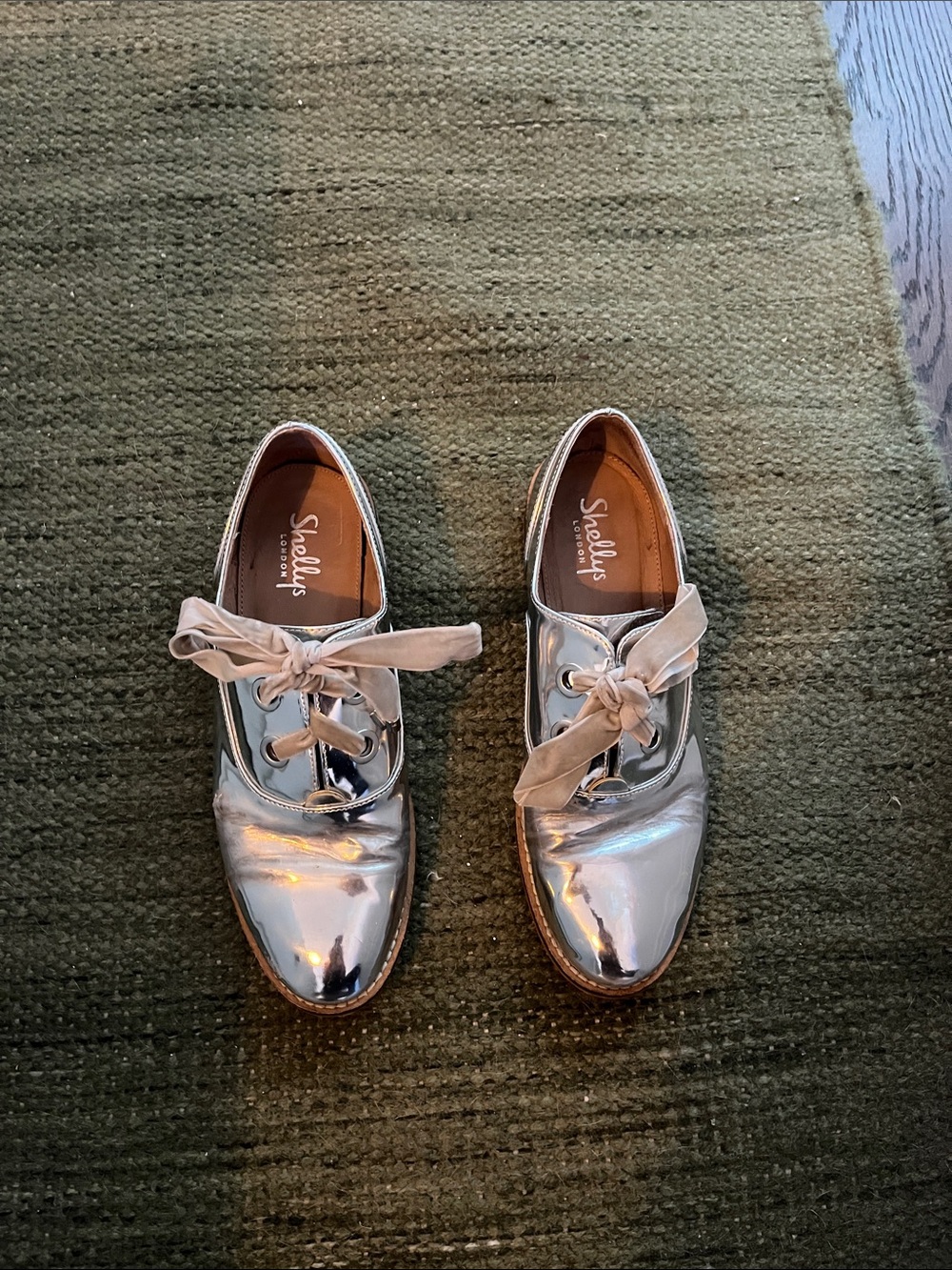 Shellys London Women’s Silver Mirror Oxford Shoes with Cream Ribbon Laces